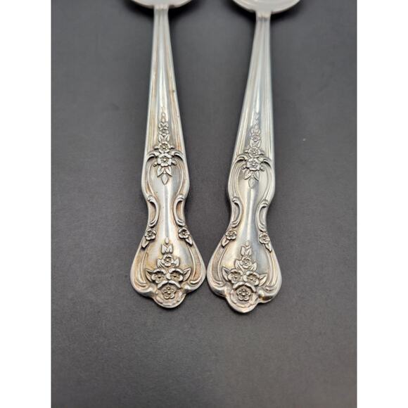 Set of 2 WM Rogers Silverplate Flatware Spoon Magnolia Extra Plate - Picture 5 of 10
